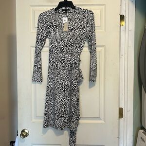 Banana Republic Wrap Dress Size Petite XS Black White